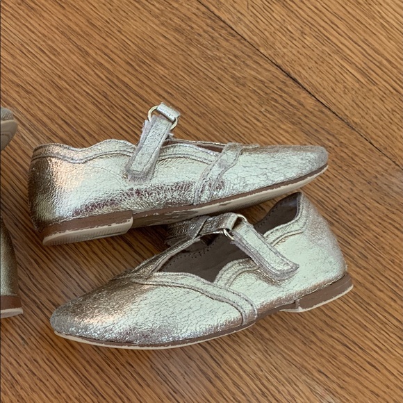 Zara Baby Girls Gold T Strap Flats sz 21/ 5 - Picture 5 of 7